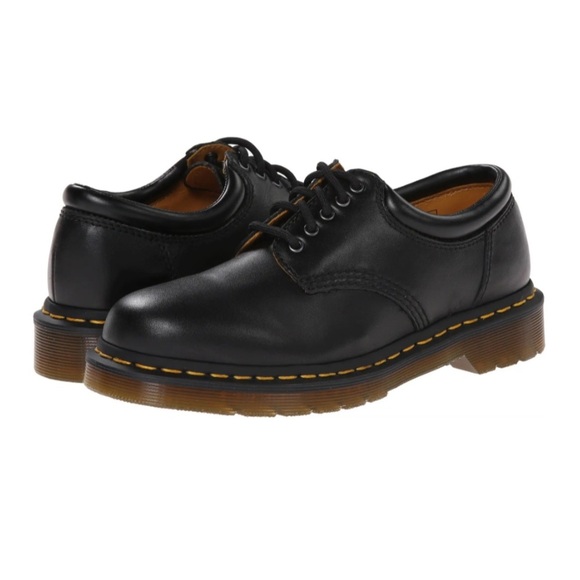NWOB! Dr Martens Airwair SZ 7, men’s black lace up shoes.